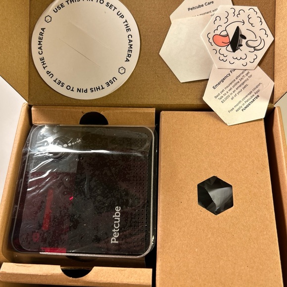 Petcube [2017 Item] Play Smart Pet Camera with Interactive Laser - Picture 3 of 14